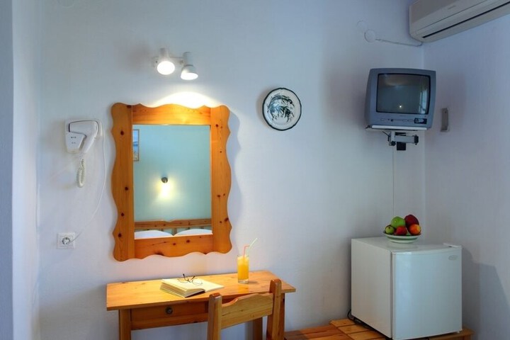 Room 13 of 40