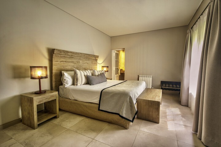 Room 12 of 39