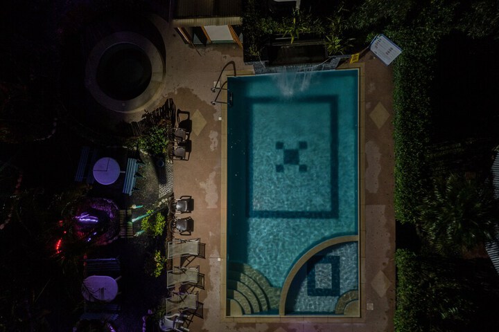 Pool 44 of 79