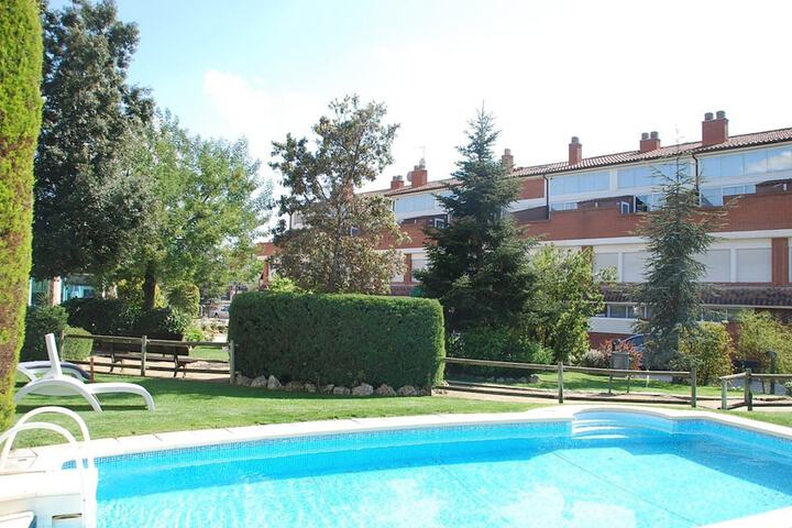 Hotel Pool