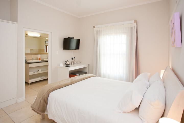 Room 6 of 72