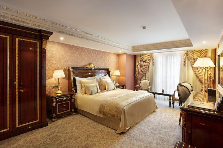 Room 26 of 114