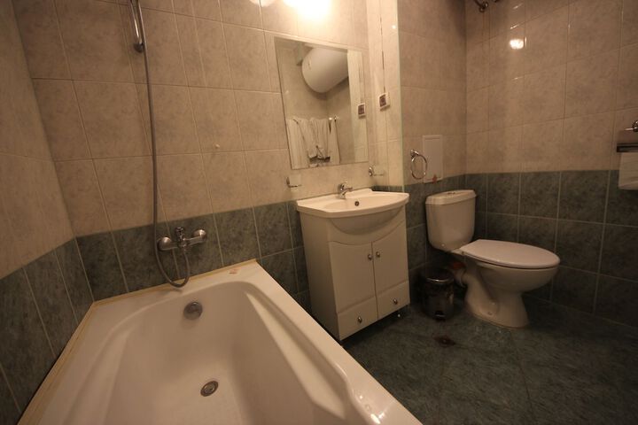Room 113 of 177