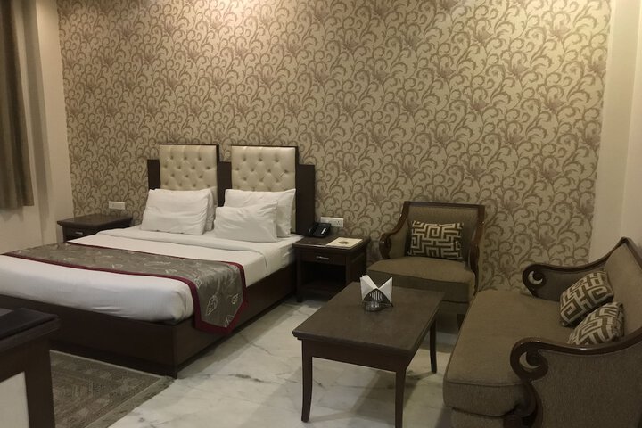 Room 66 of 288