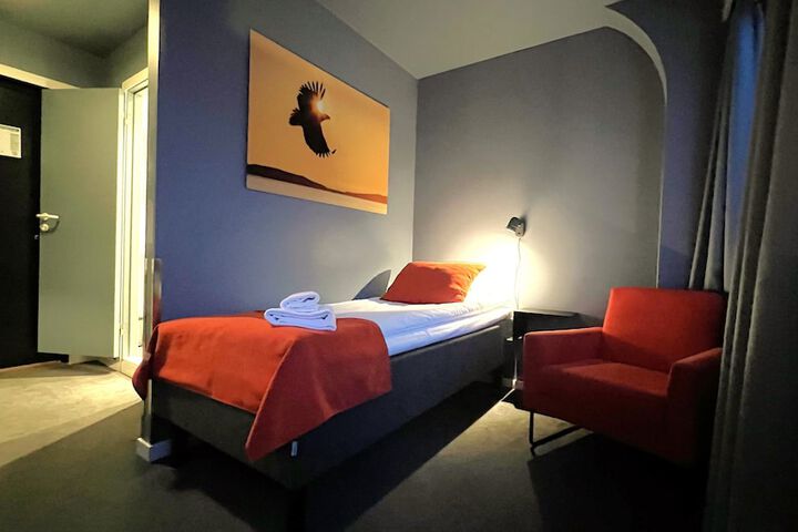 Room 25 of 47