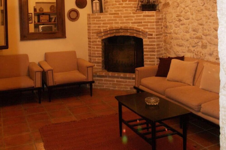 Room 6 of 29