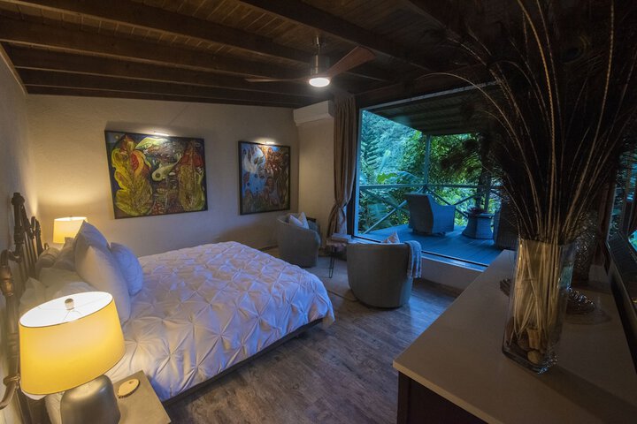 Room 6 of 151