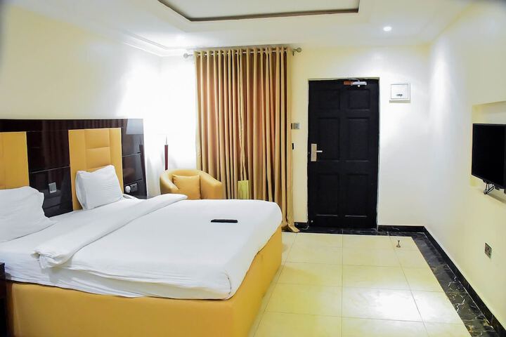 Room 5 of 49