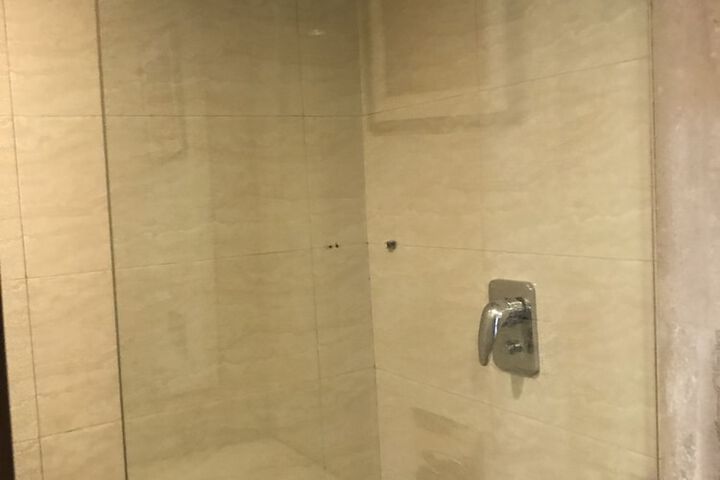 Room 28 of 37