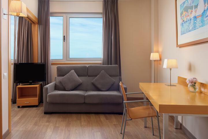 Room 12 of 29