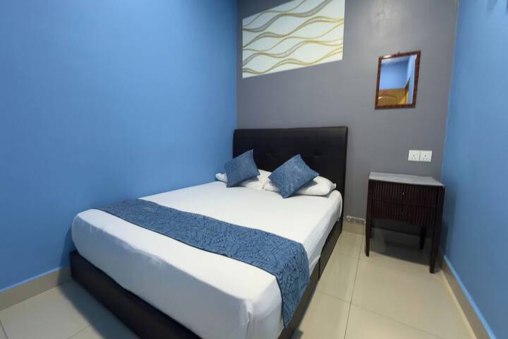 Room 52 of 68