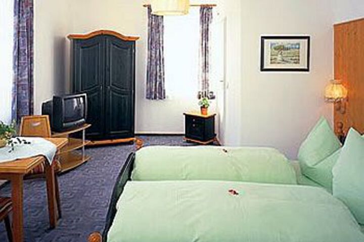 Room 7 of 20