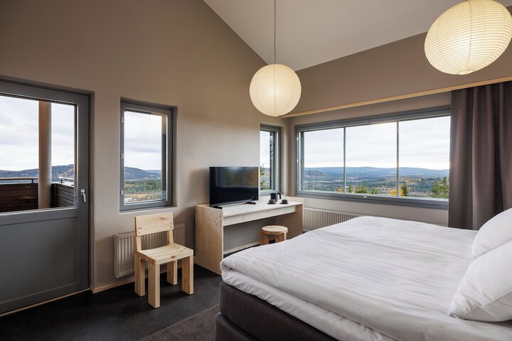 Room 15 of 82