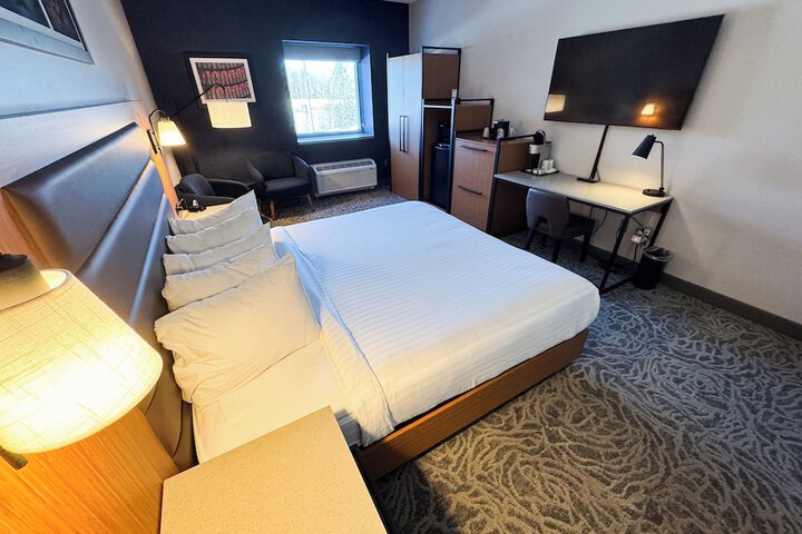 Room 2 of 17