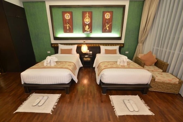 Room 13 of 63