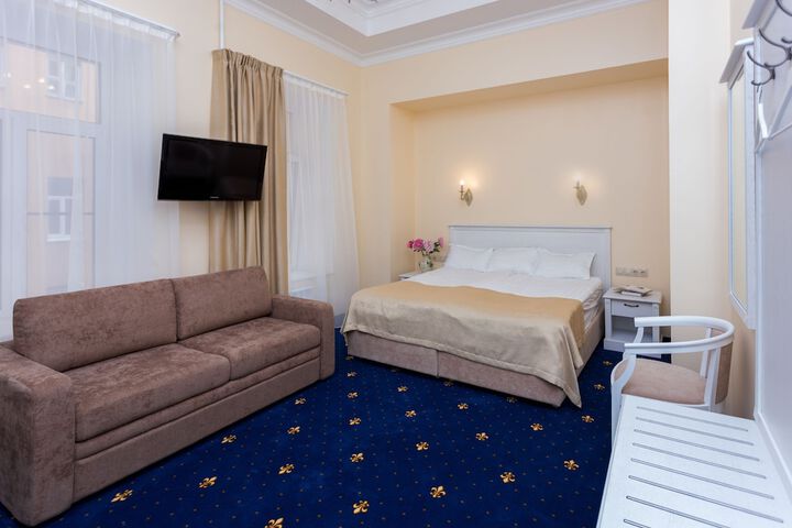 Room 12 of 62