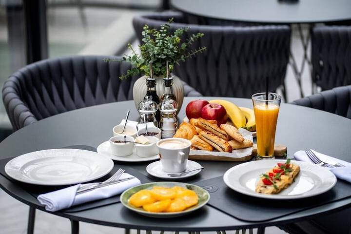 Breakfast/Coffee Service 13 of 19