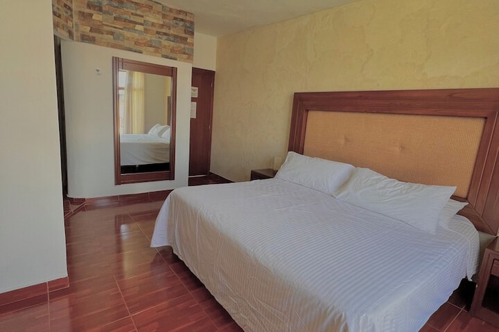 Room 15 of 64