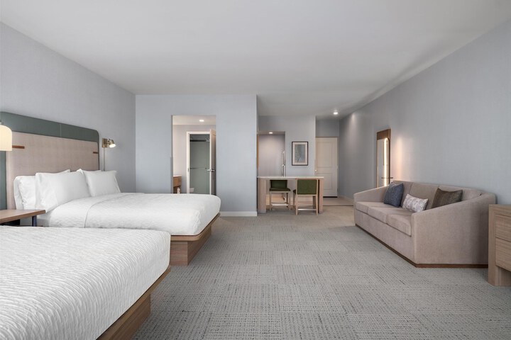 Room 9 of 40
