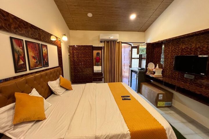 Room 7 of 15