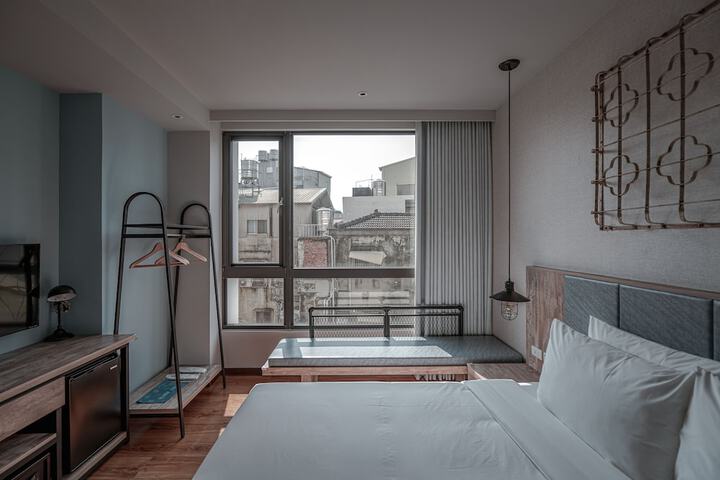 Room 14 of 62