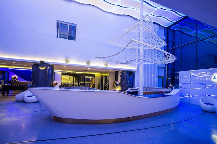 Hotel Interior 8 of 121