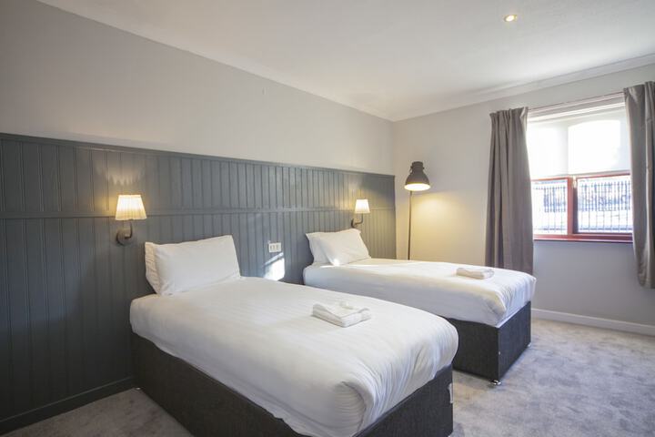Room 10 of 67