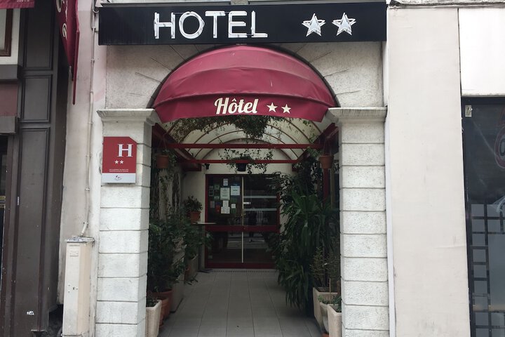 Entrance & Lobby