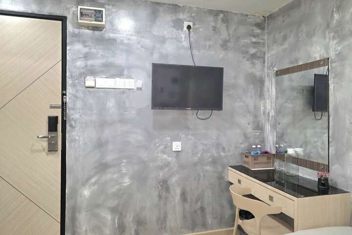 Room 20 of 29