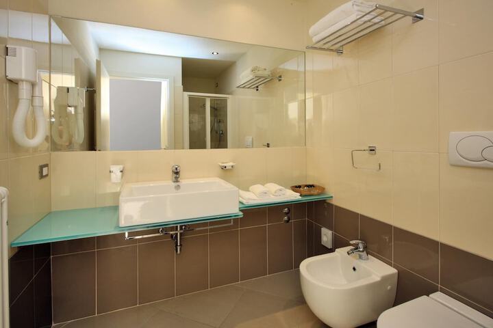 Clean Restrooms