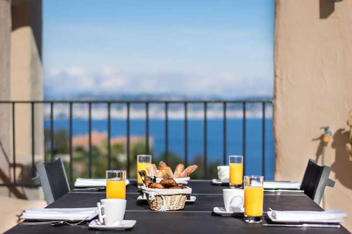 Breakfast meal