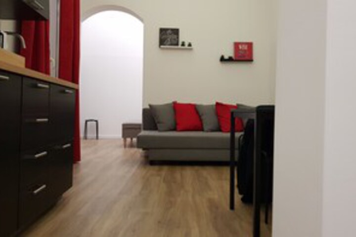 Room 11 of 30