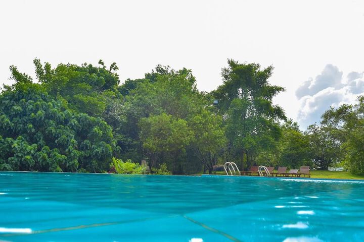 Pool 16 of 39