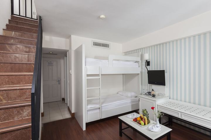 Room 12 of 45