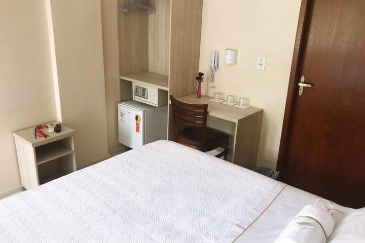 Room 16 of 77