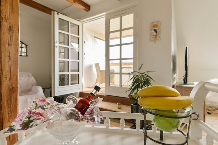 Lounge 50 of 64