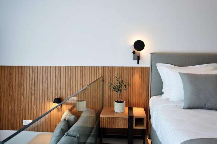 Room 37 of 137