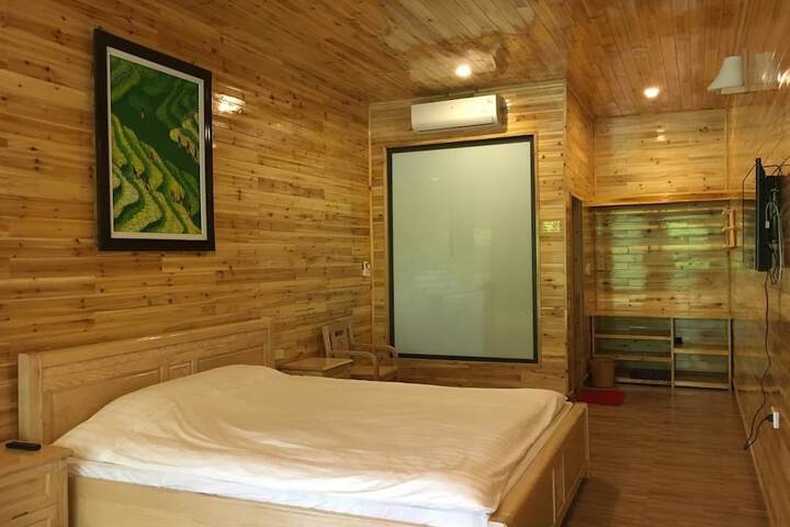 Room 3 of 43