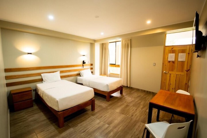 Room 3 of 36