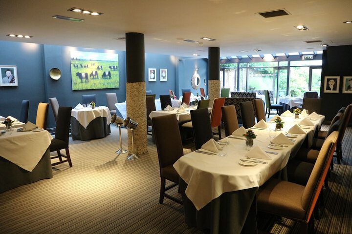 Dining 60 of 76