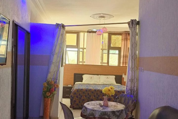 Room 37 of 285