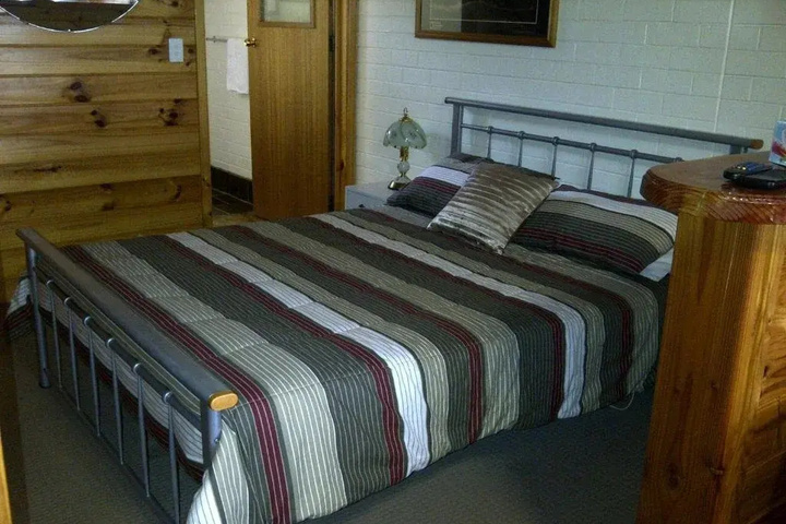 Room 3 of 11