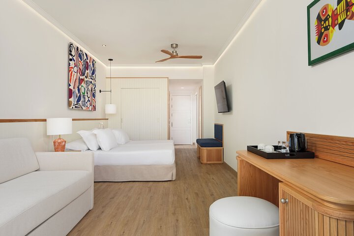 Room 12 of 75