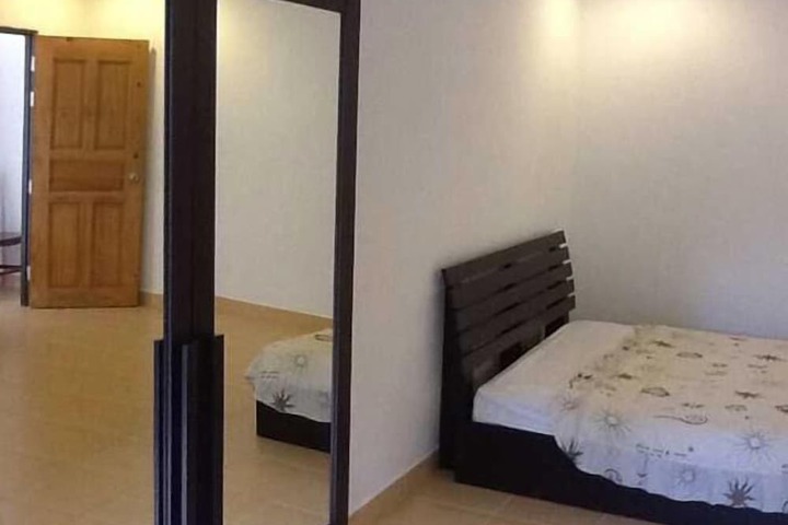 Room 3 of 18