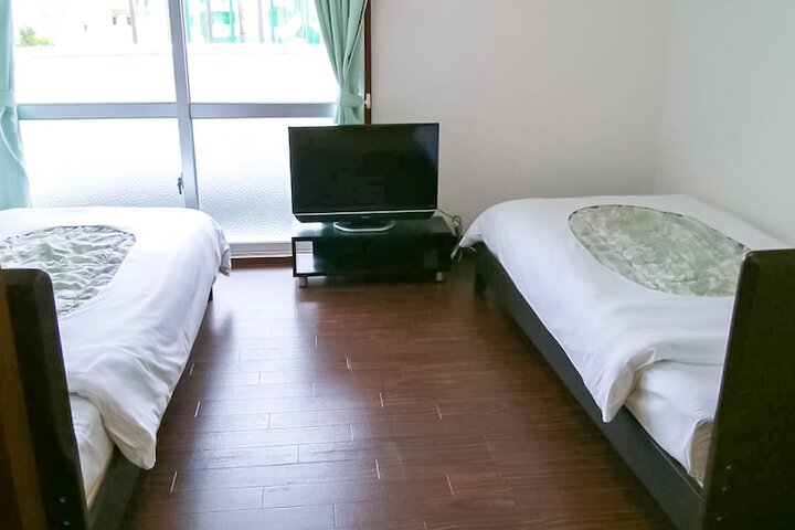 Room 41 of 80