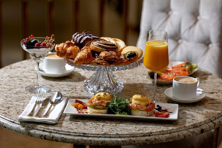 Breakfast/Coffee Service 235 of 339