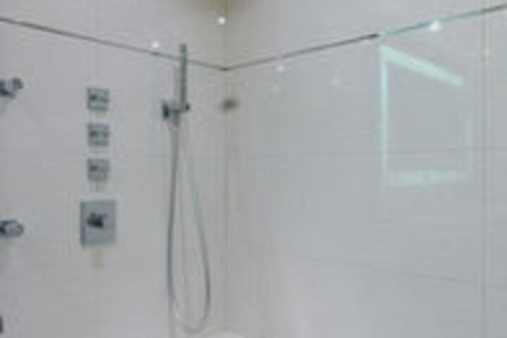 Room 23 of 282