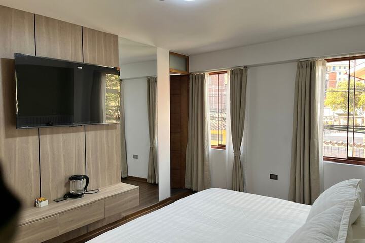 Room 10 of 18
