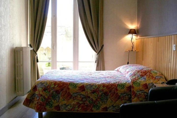 Room 5 of 49