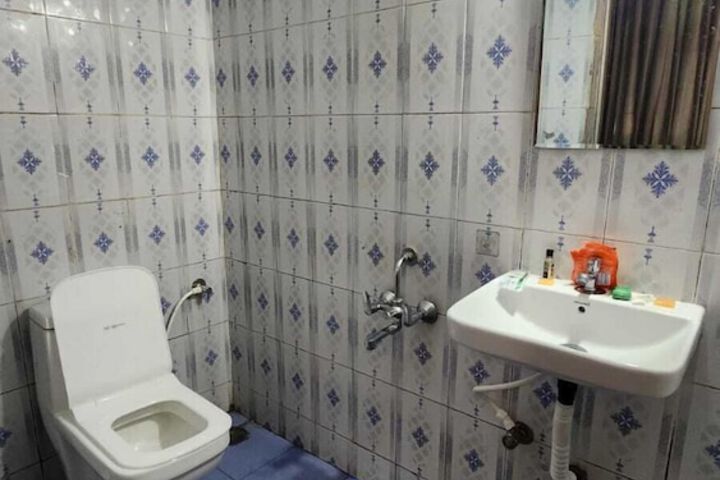 Room 13 of 15